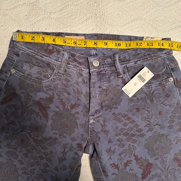 Anthropologie Pilcro The Slim Boyfriend Jeans Size 26 - NWT - Picture 8 of 16